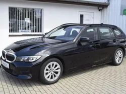 Schwarz Gebraucht 2020 BMW 320 Advantage Kombi | 22.990 € (Superpreis)