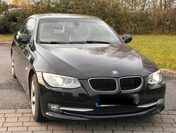 Schwarz Gebraucht 2011 BMW 320 Cabriolet Cabrio | 8.750 €