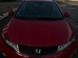 Rot Gebraucht 2010 Honda Civic Limousine | 4.699 €