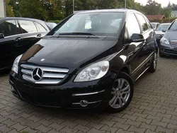 Schwarz Gebraucht 2010 Mercedes B200 Van / Kleinbus | 6.990 € (Fairer Preis)