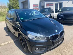 Schwarz Gebraucht 2016 BMW 218 Active Tourer Advantage Van / Kleinbus | 6.990 € (Guter Preis)