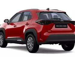 Karmina rot metallic karmina rot metallic Neu 2025 Toyota Yaris Cross Comfort SUV | 25.207 €