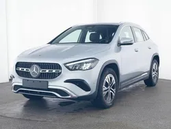 Lack hightechsilber Gebraucht 2024 Mercedes GLA180 Progressive SUV | 38.690 € (Fairer Preis)