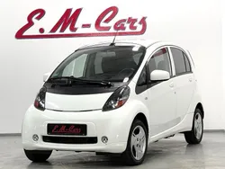 Weiß Gebraucht 2013 Mitsubishi i-MiEV Kleinwagen | 4.890 €