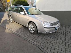 Silber Gebraucht 2007 Ford Mondeo Ghia Kombi | 3.999 €