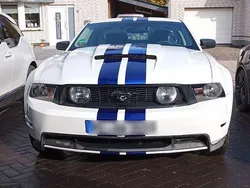 Weiß Gebraucht 2011 Ford Mustang Coupé | 14.599 € (Superpreis)