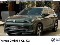 Cipressinogrün Gebraucht 2024 VW Tiguan Elegance SUV | 49.950 € (Guter Preis)