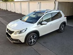 Weiß Gebraucht 2017 Peugeot 2008 Allure SUV | 9.990 € (Guter Preis)