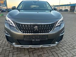 Grau Gebraucht 2020 Peugeot 3008 Allure Van / Kleinbus | 15.499 € (Guter Preis)