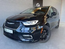 Schwarz Gebraucht 2023 Chrysler Pacifica SUV | 38.499 € (Fairer Preis)