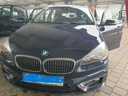 Blau Gebraucht 2015 BMW 218 Active Tourer Luxury Line Van / Kleinbus | 10.500 € (Guter Preis)