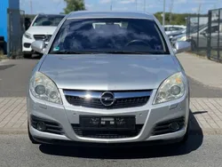 Silber Gebraucht 2006 Opel Vectra Edition Limousine | 3.990 € (Fairer Preis)