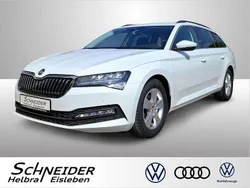 Moonweiß perleffekt (metallic) Gebraucht 2022 Skoda Superb Ambition Kombi | 25.930 € (Fairer Preis)