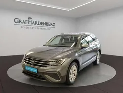 Grau Gebraucht 2024 VW Tiguan Allspace Life SUV | 35.530 € (Guter Preis)