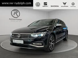 Deep black perleffekt Gebraucht 2021 VW Passat Alltrack Kombi | 33.590 € (Etwas zu teuer)