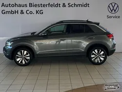 Indiumgrau (metallic) Gebraucht 2023 VW T-Roc Move SUV | 25.490 € (Etwas zu teuer)