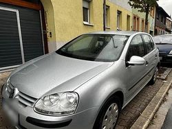 Silber Gebraucht 2006 VW Golf V Limousine | 2.999 € (Etwas zu teuer)