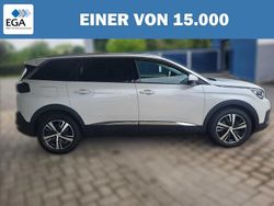 Metallic Gebraucht 2017 Peugeot 5008 Allure Van / Kleinbus | 17.050 € (Teuer)