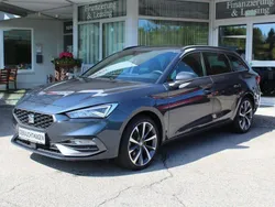 Grau ("magnetic" grau metallic) schwarz (alcantara) Gebraucht 2021 Seat Leon FR Kombi | 24.990 € (Teuer)