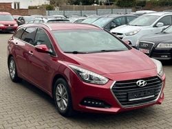 Rot Gebraucht 2016 Hyundai i40 Kombi | 8.450 € (Fairer Preis)