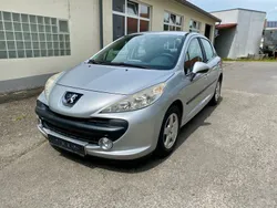 Silber Gebraucht 2009 Peugeot 207 Urban Move Limousine | 1.300 € (Guter Preis)