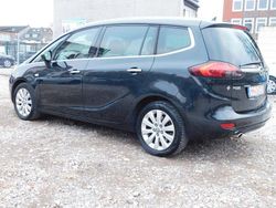 Schwarz Gebraucht 2012 Opel Zafira Tourer Innovation Van / Kleinbus | 3.699 € (Superpreis)