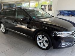 Deep black perleffekt Gebraucht 2022 VW Passat Kombi | 17.990 € (Superpreis)
