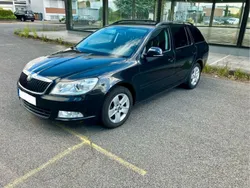 Schwarz Gebraucht 2010 Skoda Octavia Elegance Kombi | 3.993 € (Fairer Preis)