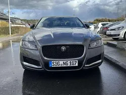 Grau Gebraucht 2016 Jaguar XF Prestige Limousine | 18.600 € (Fairer Preis)