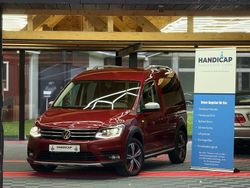Rot Gebraucht 2017 VW Caddy Van / Kleinbus | 39.900 €