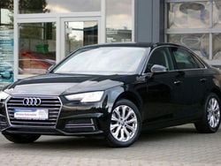 Mythosschwarz metallic (metallic) Gebraucht 2019 Audi A4 Design Limousine | 22.900 € (Teuer)