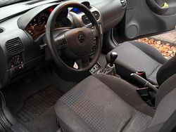 Schwarz Gebraucht 2005 Opel Corsa Kleinwagen | 500 €