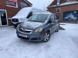 Grau Gebraucht 2007 Opel Zafira Edition Van / Kleinbus | 950 € (Superpreis)
