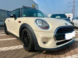 Weiß Gebraucht 2016 Mini ONE Kleinwagen | 11.900 € (Etwas zu teuer)
