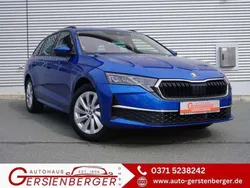 Raceblau metallic Gebraucht 2024 Skoda Octavia Selection Kombi | 34.370 € (Fairer Preis)