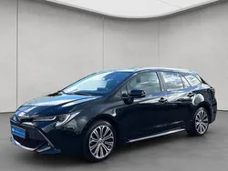 Schwarz Gebraucht 2022 Toyota Corolla Team Kombi | 23.840 € (Fairer Preis)