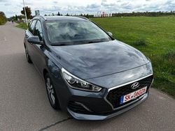 Grau Gebraucht 2019 Hyundai i30 Trend Kombi | 12.499 € (Guter Preis)