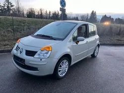 Grau Gebraucht 2005 Renault Modus Initiale Van / Kleinbus | 2.790 € (Fairer Preis)