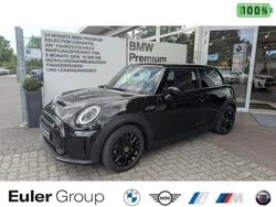 Schwarz Gebraucht 2023 Mini Cooper SE Classic Kleinwagen | 17.966 € (Superpreis)