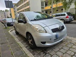 Grau Gebraucht 2008 Toyota Yaris Sol Kleinwagen | 3.099 € (Fairer Preis)