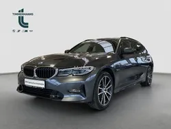 Grau Gebraucht 2022 BMW 330e Sport Line Kombi | 33.970 € (Etwas zu teuer)