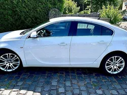Weiß Gebraucht 2009 Opel Insignia Elegance Limousine | 7.850 € (Etwas zu teuer)