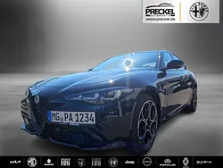 Nero vulcano, metall (metallic) Gebraucht 2024 Alfa Romeo Giulia Sprint Sprint Coupé | 42.900 € (Fairer Preis)