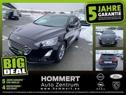 Obsidianschwarz (metallic) Gebraucht 2021 Ford Focus Cool & Connect Kombi | 16.390 € (Fairer Preis)