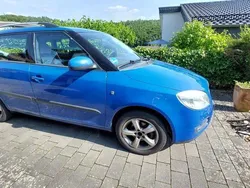 Blau Gebraucht 2009 Skoda Fabia Kleinwagen | 1.000 € (Guter Preis)