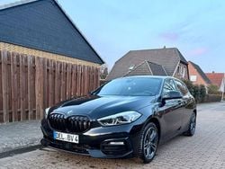Schwarz Gebraucht 2021 BMW 118 Sport Line Kleinwagen | 17.500 € (Guter Preis)