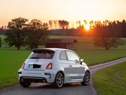 Grau Gebraucht 2018 Abarth 595 Turismo Kleinwagen | 18.900 € (Etwas zu teuer)