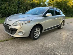 Silber Gebraucht 2011 Renault Mégane III Kombi | 4.000 € (Fairer Preis)