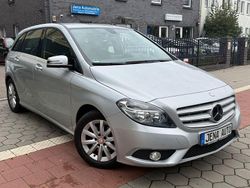 Silber Gebraucht 2013 Mercedes B200 Van / Kleinbus | 10.999 € (Fairer Preis)