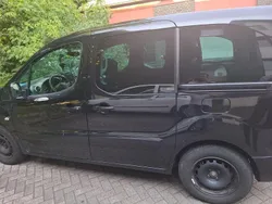 Schwarz Gebraucht 2018 Peugeot Partner Tepee Active Van / Kleinbus | 6.600 € (Guter Preis)